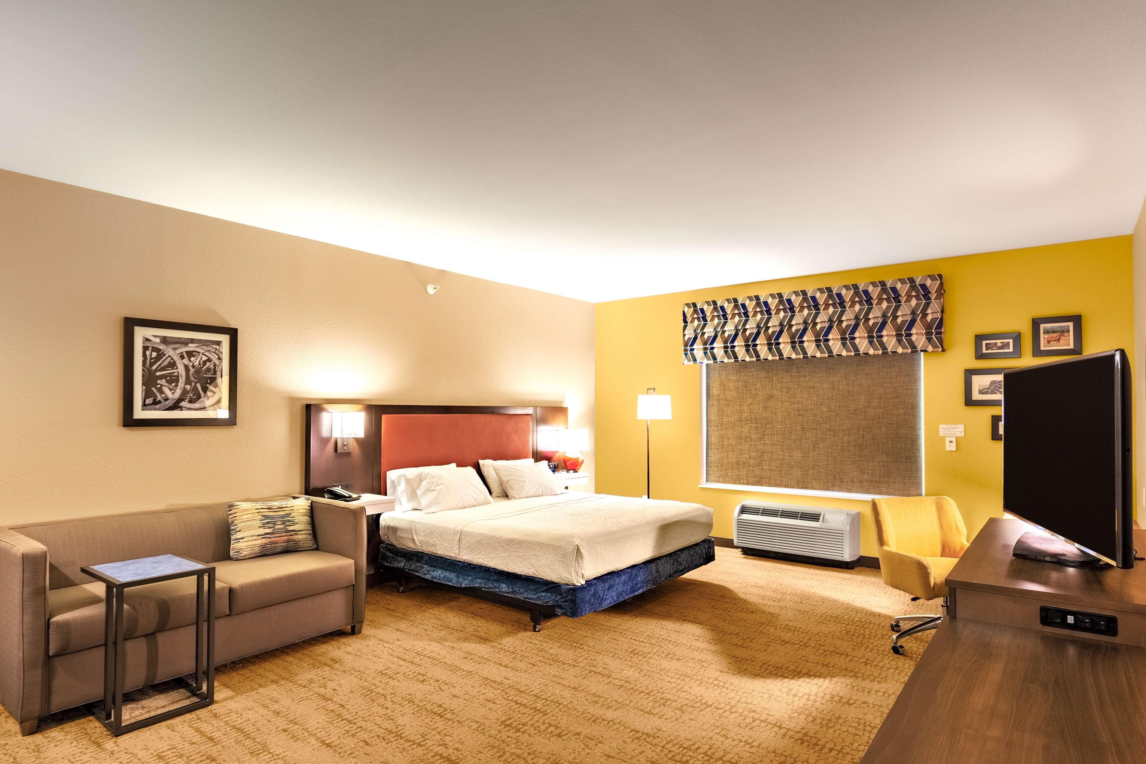 Hampton Inn Ларами Экстерьер фото