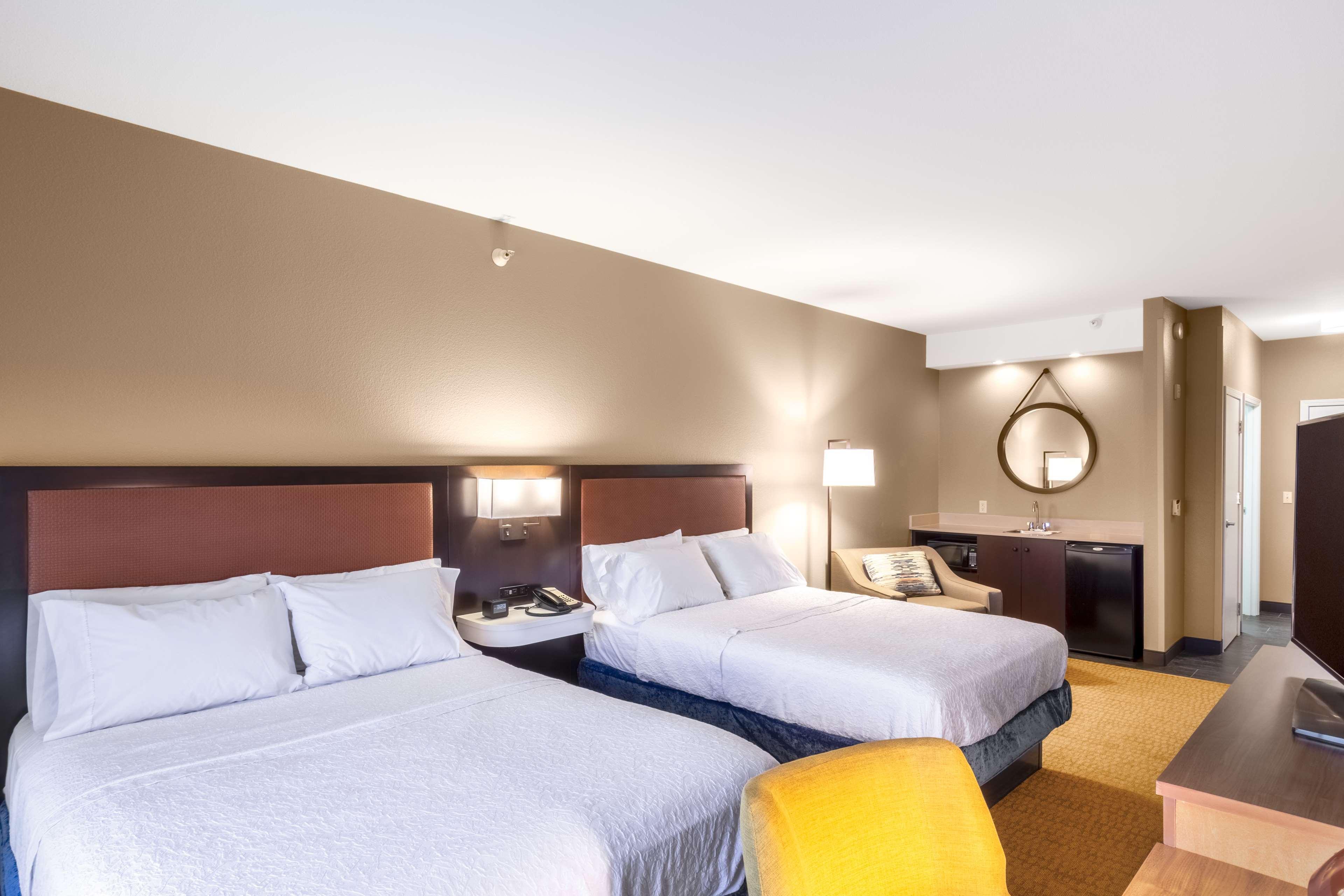 Hampton Inn Ларами Экстерьер фото