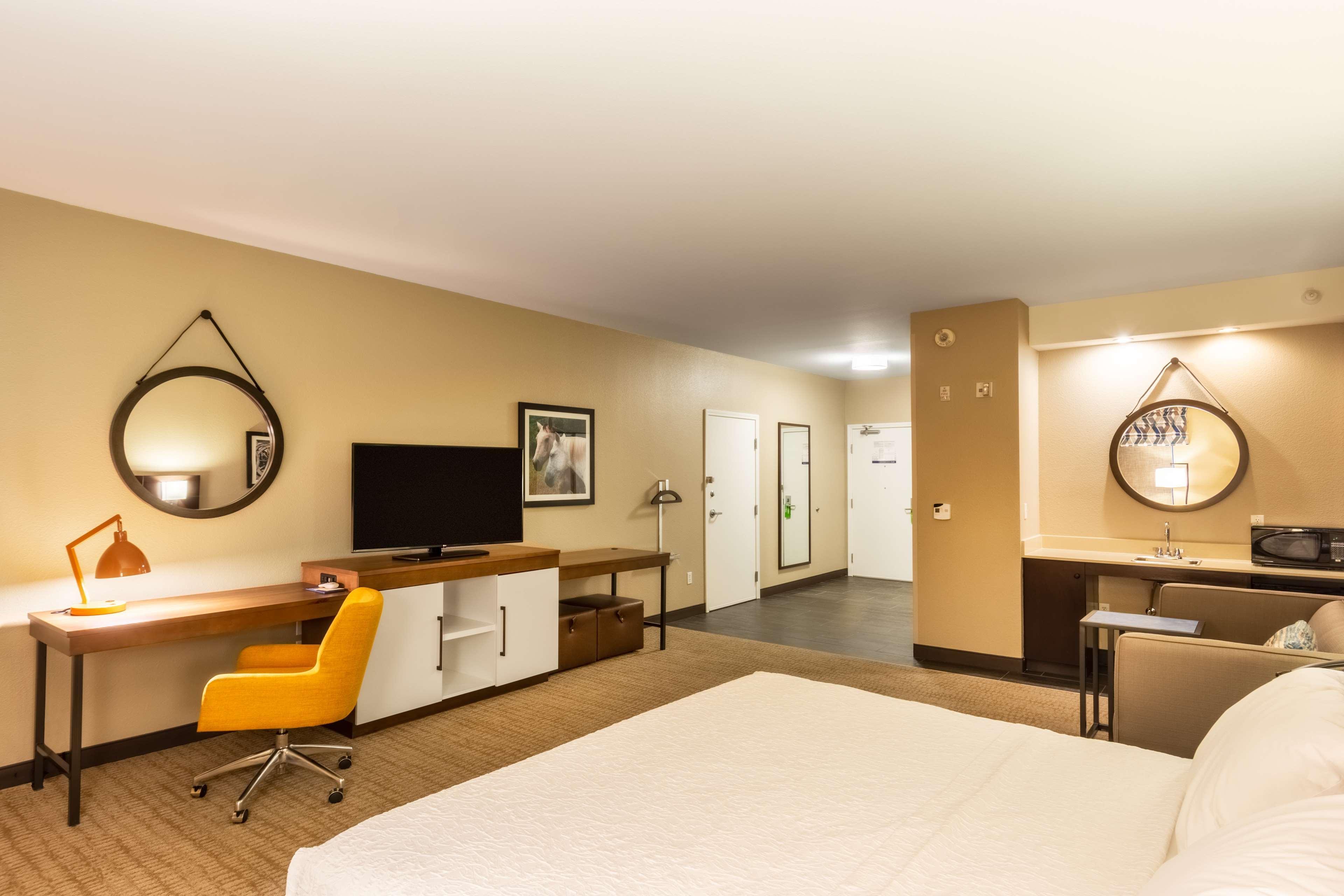 Hampton Inn Ларами Экстерьер фото