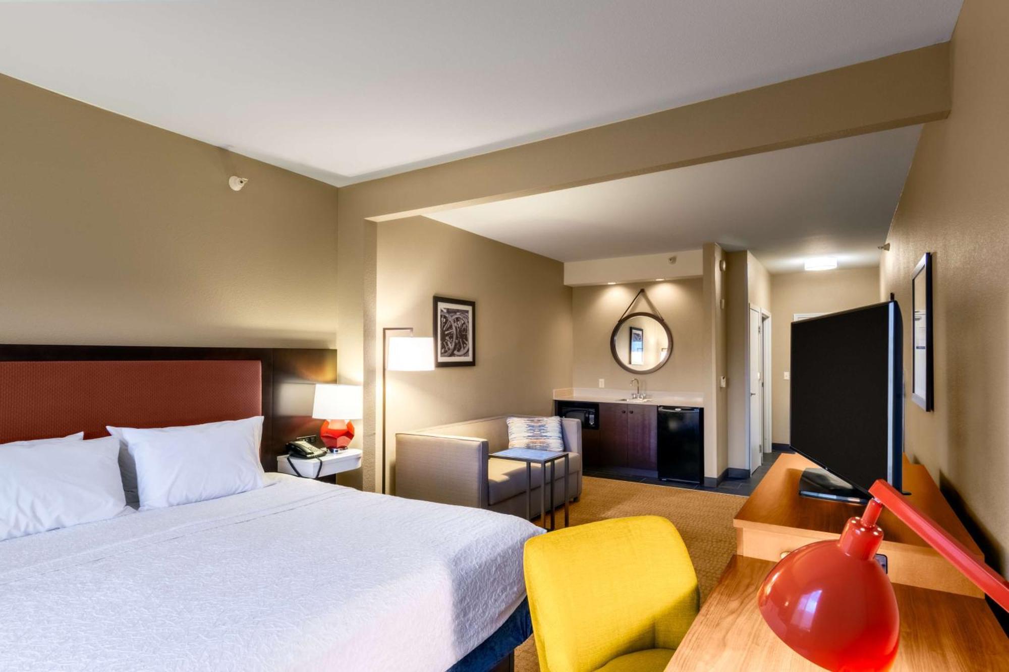 Hampton Inn Ларами Экстерьер фото