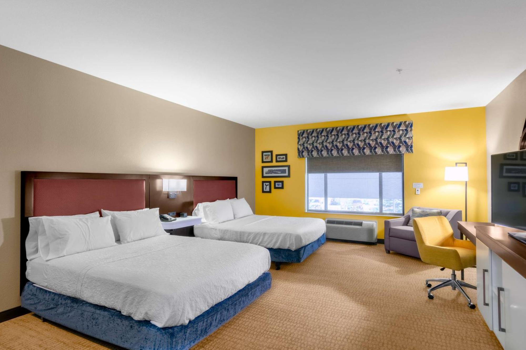 Hampton Inn Ларами Экстерьер фото