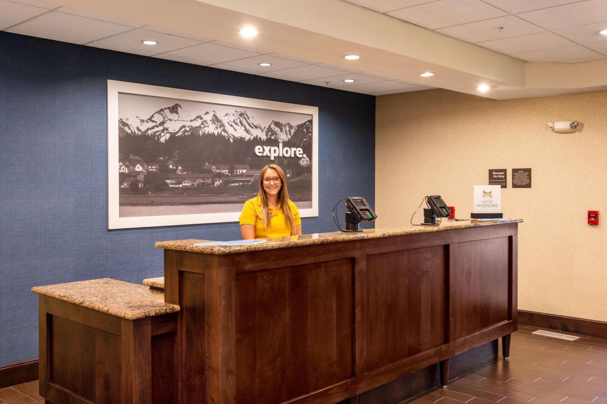Hampton Inn Ларами Экстерьер фото
