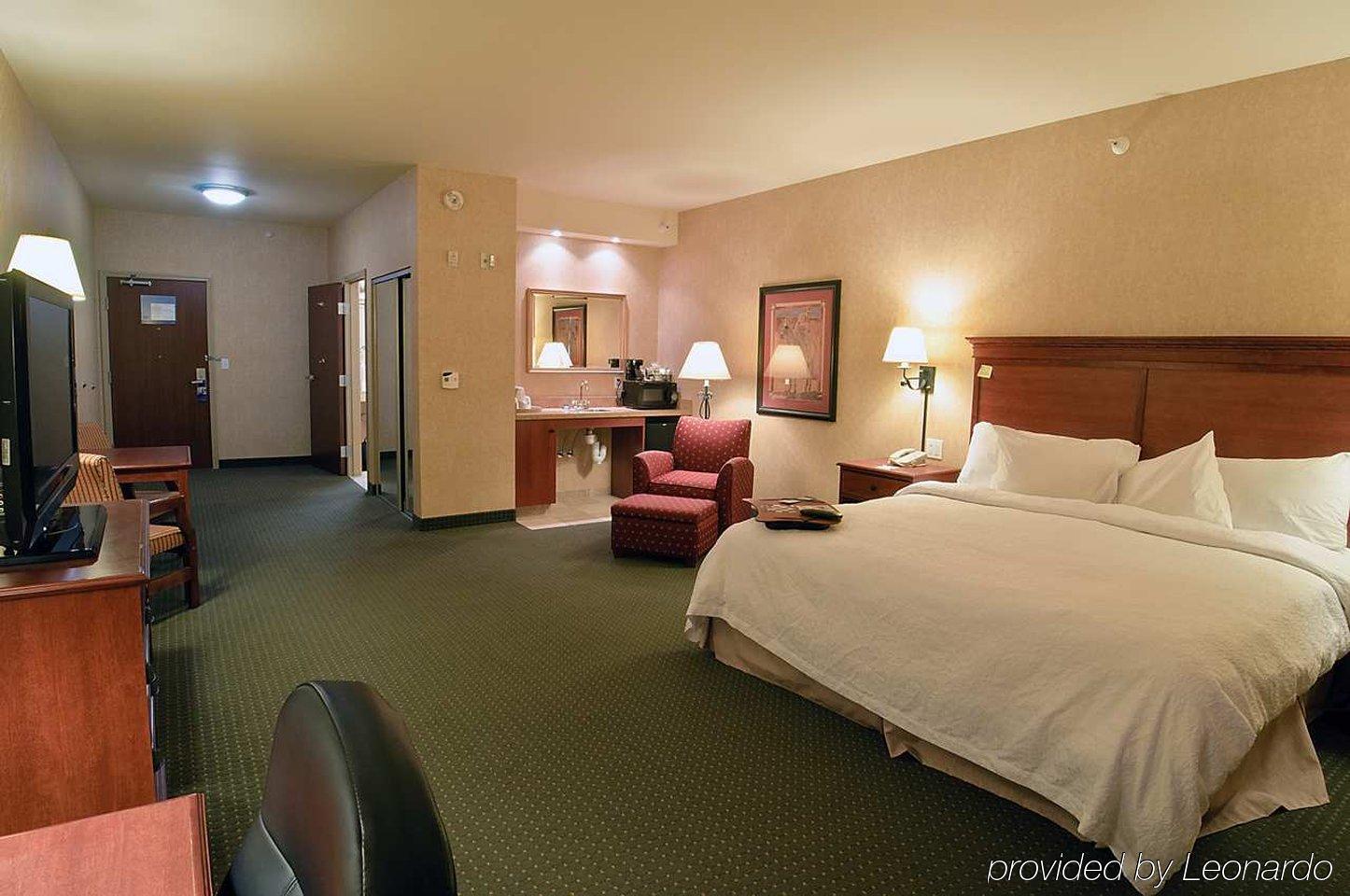 Hampton Inn Ларами Экстерьер фото