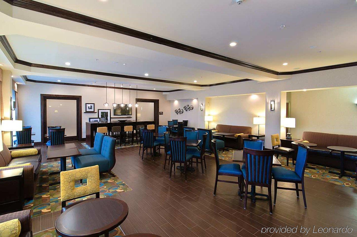 Hampton Inn Ларами Экстерьер фото