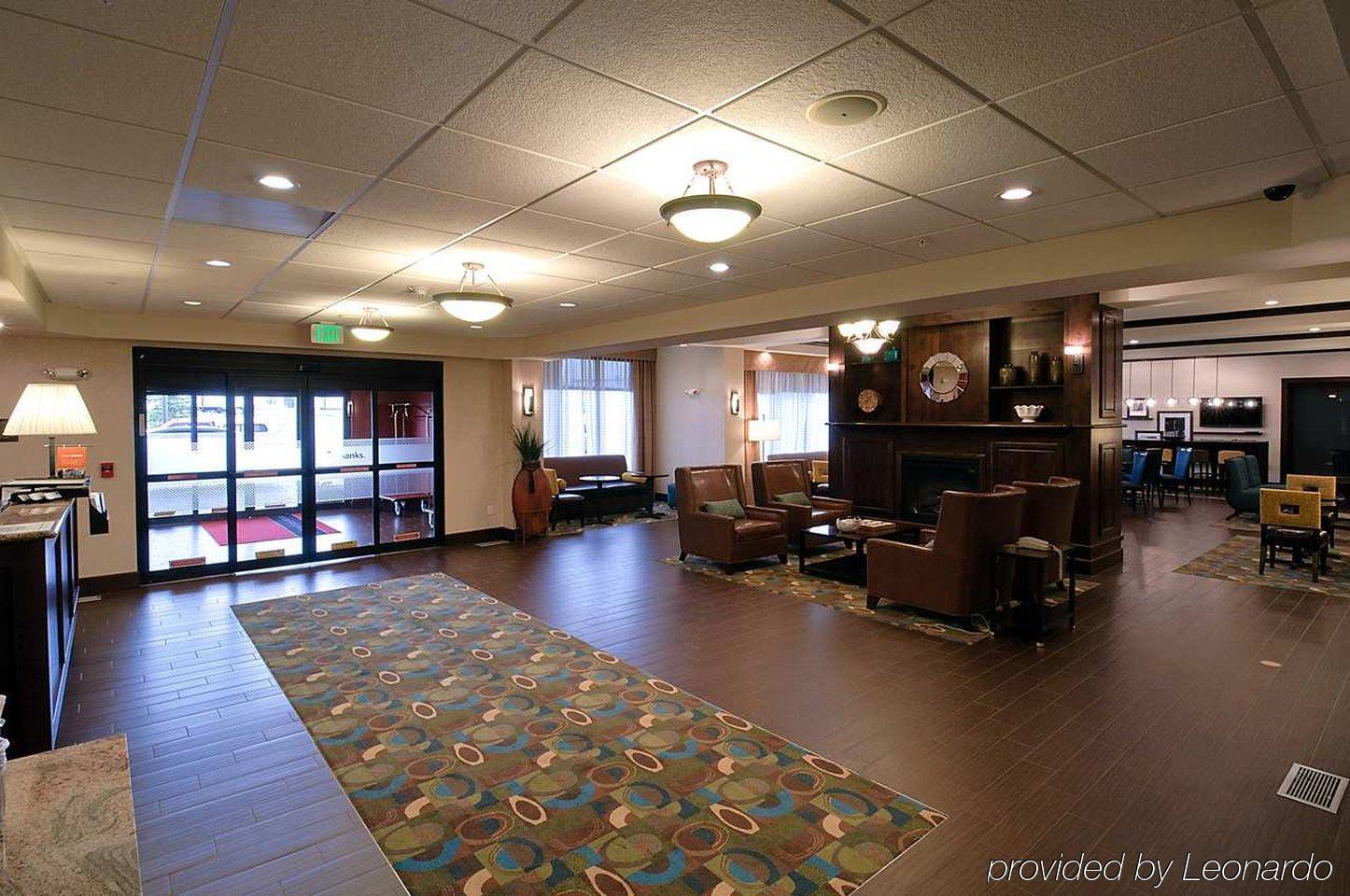 Hampton Inn Ларами Экстерьер фото