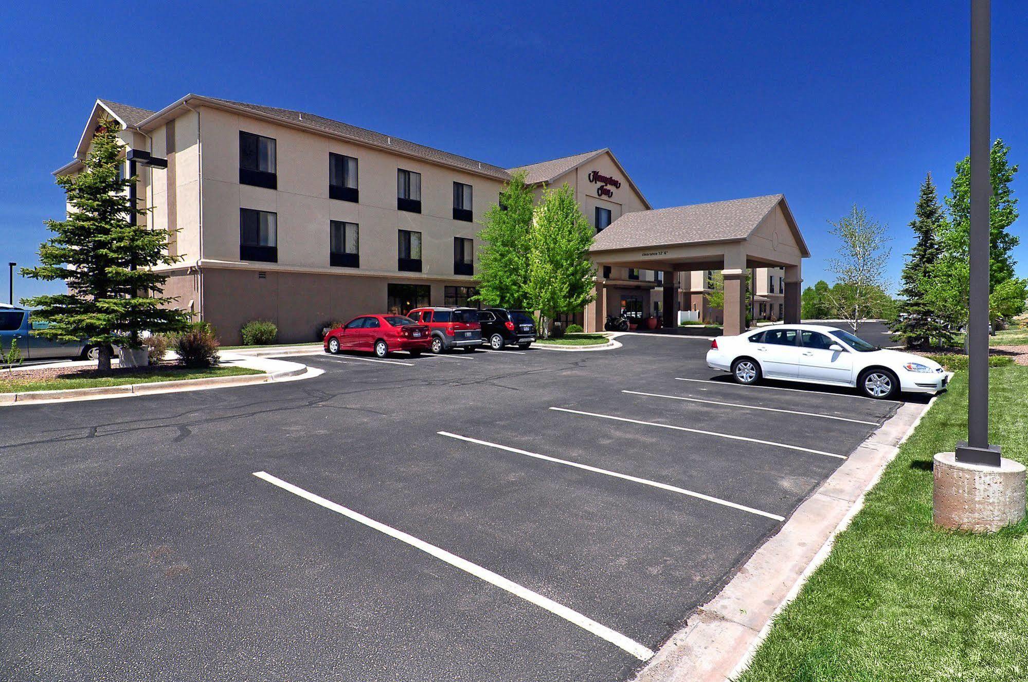 Hampton Inn Ларами Экстерьер фото